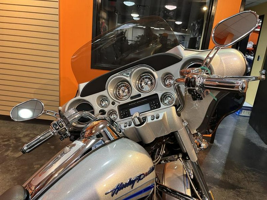 2009 Harley-Davidson® FLHTCUSE - CVO™ Ultra Classic® Electra Glide