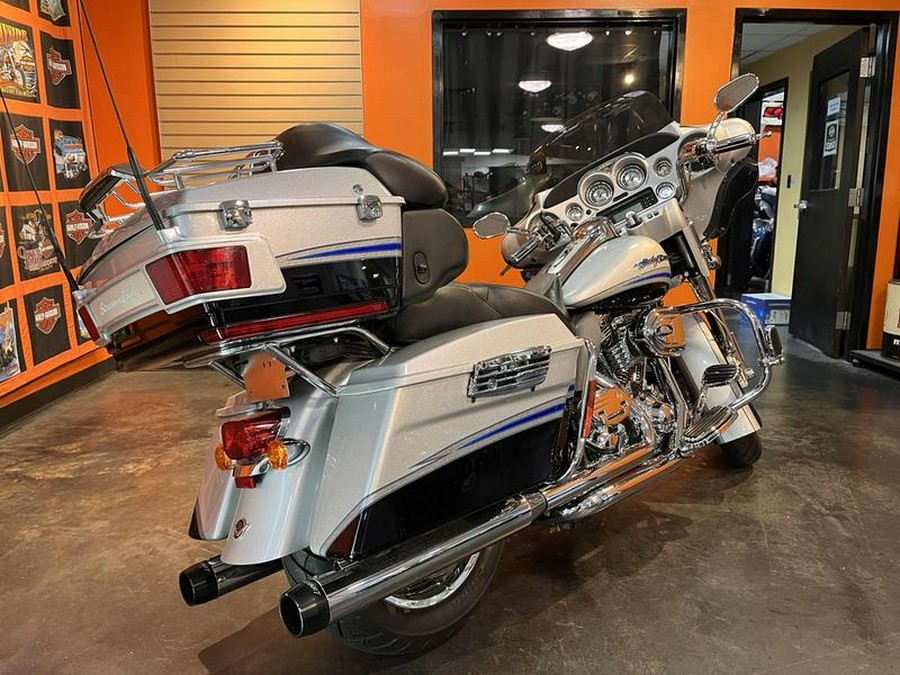 2009 Harley-Davidson® FLHTCUSE - CVO™ Ultra Classic® Electra Glide