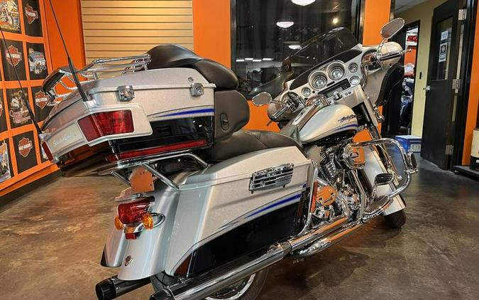 2009 Harley-Davidson® FLHTCUSE - CVO™ Ultra Classic® Electra Glide
