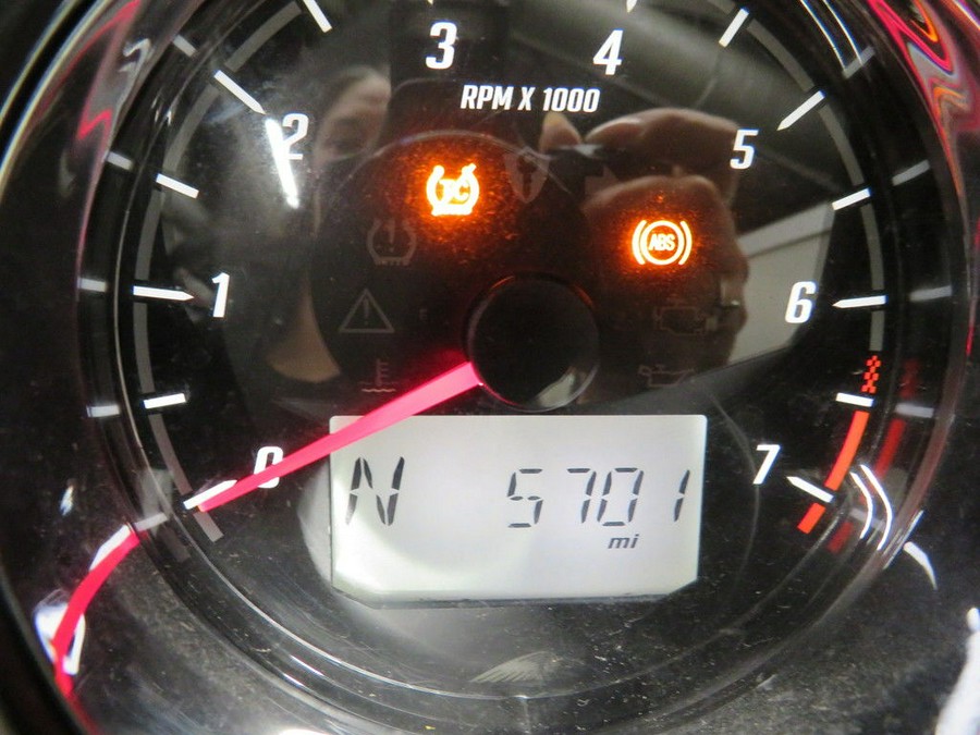 2023 Indian Motorcycle® Challenger® Titanium Smoke