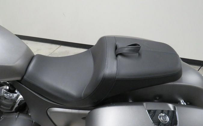 2023 Indian Motorcycle® Challenger® Titanium Smoke