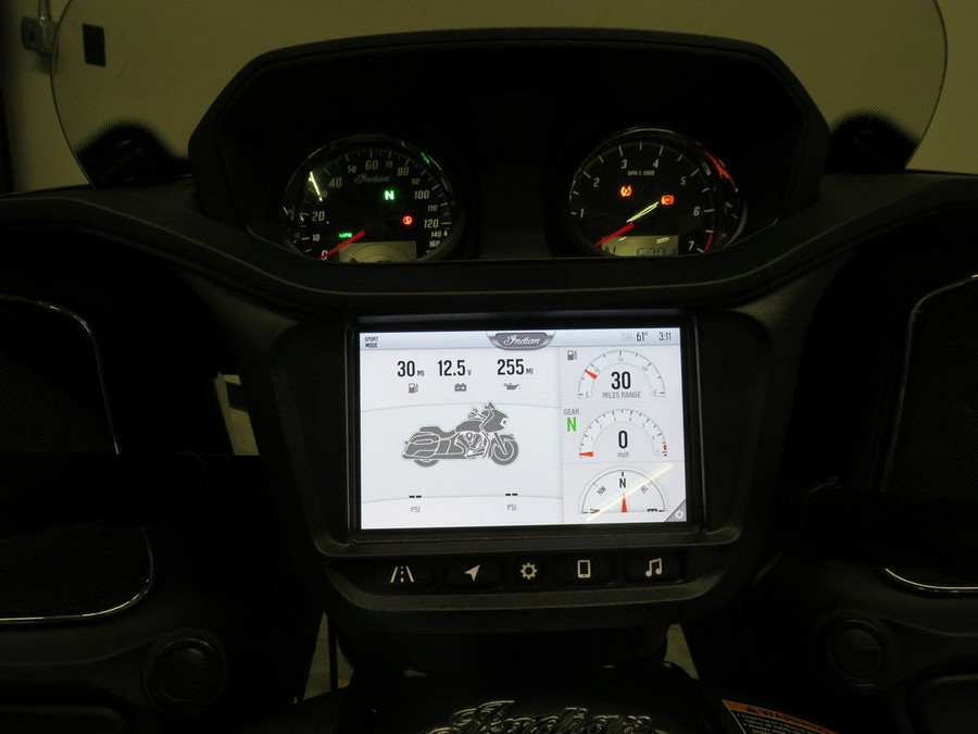 2023 Indian Motorcycle® Challenger® Titanium Smoke