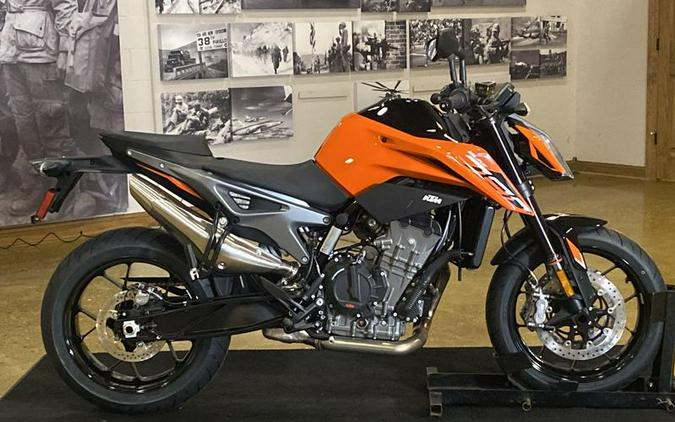 2024 KTM 790 Duke