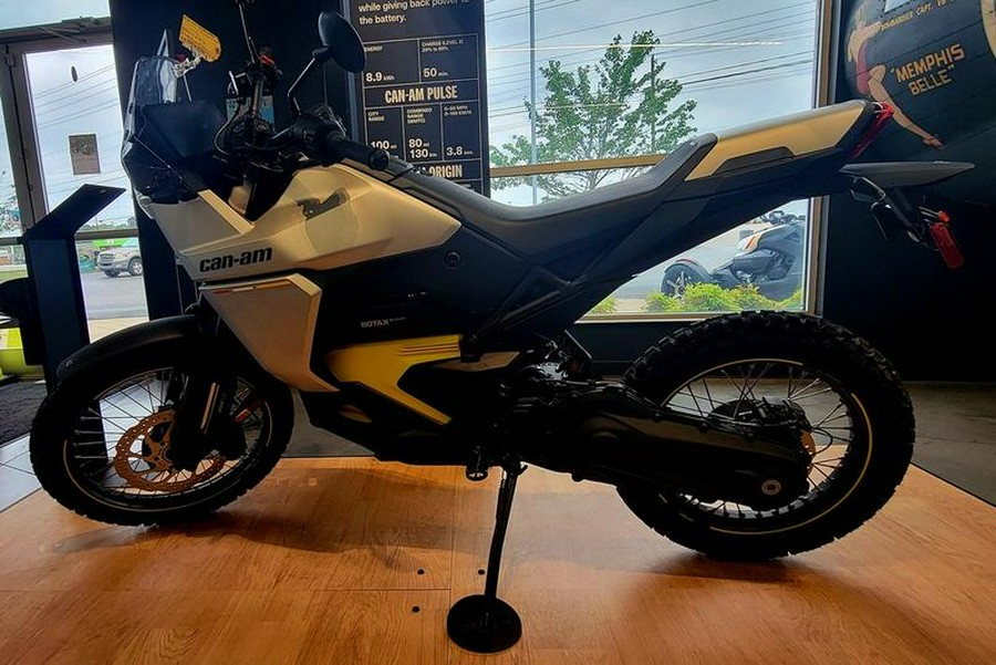 2025 Can-Am® Origin '73