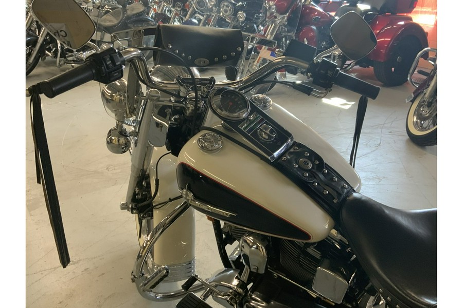 1993 Harley-Davidson® FLSTC HERITAGE SOFTAIL