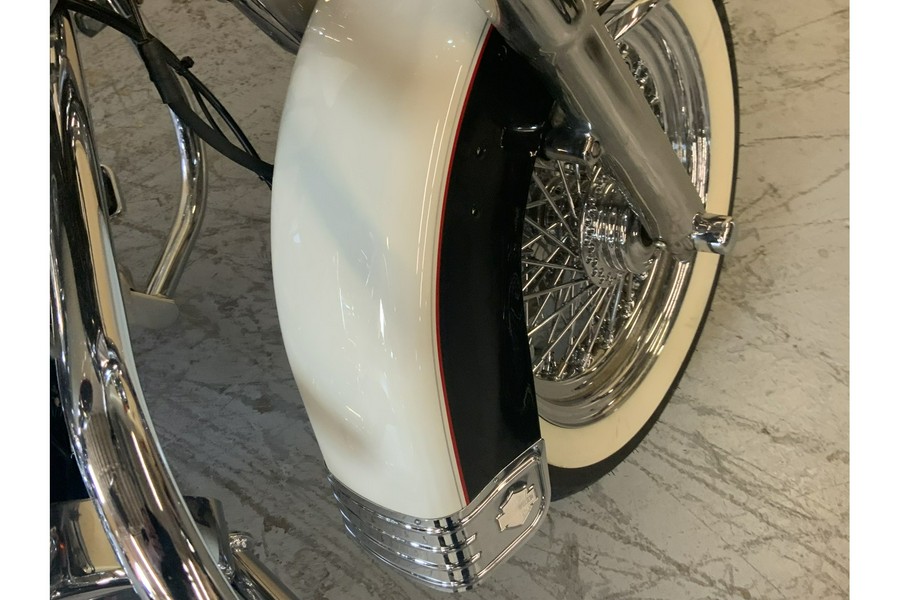 1993 Harley-Davidson® FLSTC HERITAGE SOFTAIL