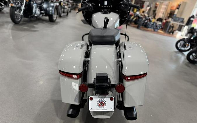 2026 Indian Motorcycle® Challenger® Dark Horse® 112 Chalk with Black Metallic