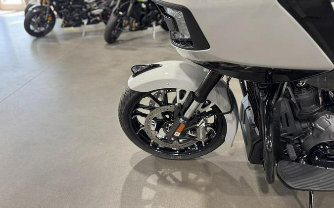 2026 Indian Motorcycle® Challenger® Dark Horse® 112 Chalk with Black Metallic