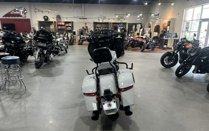 2026 Indian Motorcycle® Challenger® Dark Horse® 112 Chalk with Black Metallic