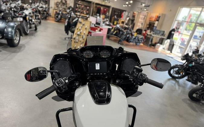 2026 Indian Motorcycle® Challenger® Dark Horse® 112 Chalk with Black Metallic