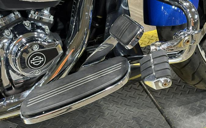2024 Harley-Davidson Street Glide Blue Burst Chrome