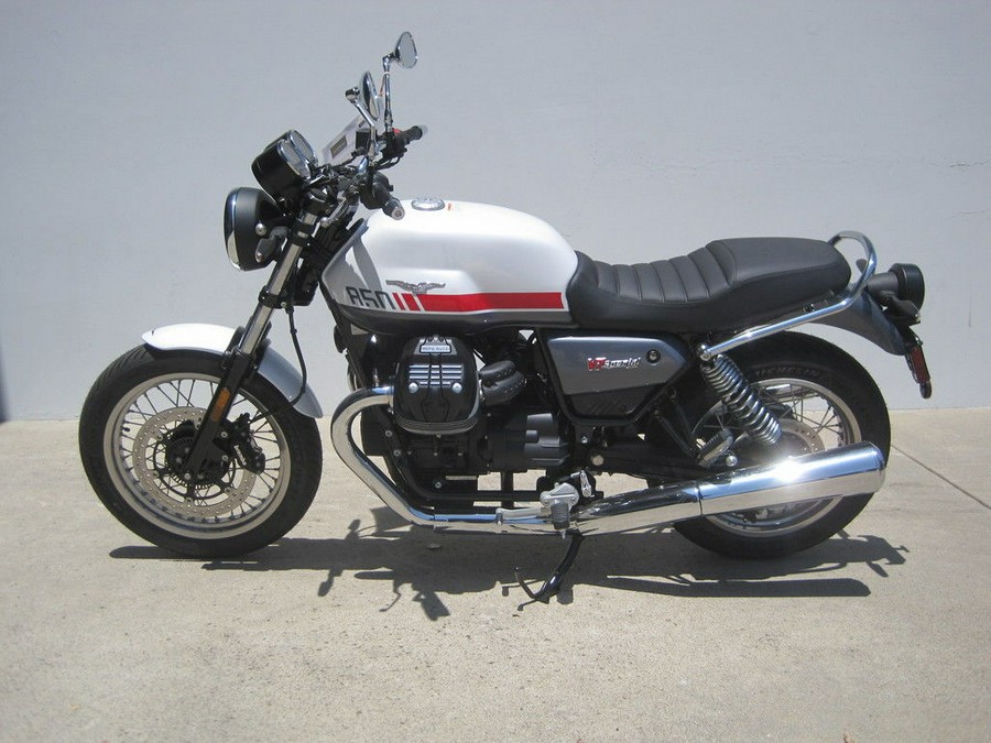 2023 Moto Guzzi V7 Special