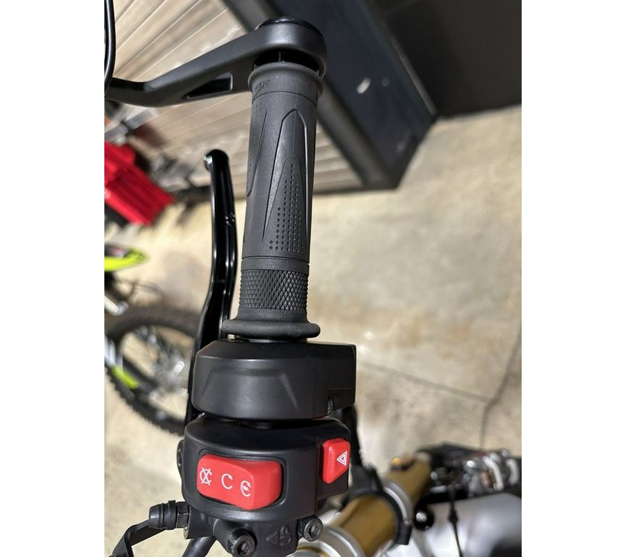 2025 Triumph SPEED TWIN 1200 RS