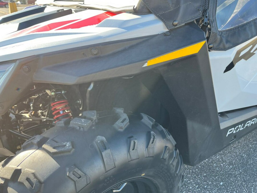 2022 Polaris RZR® 200 EFI