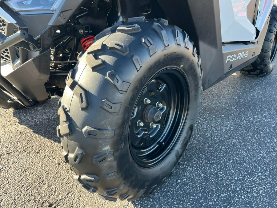 2022 Polaris RZR® 200 EFI