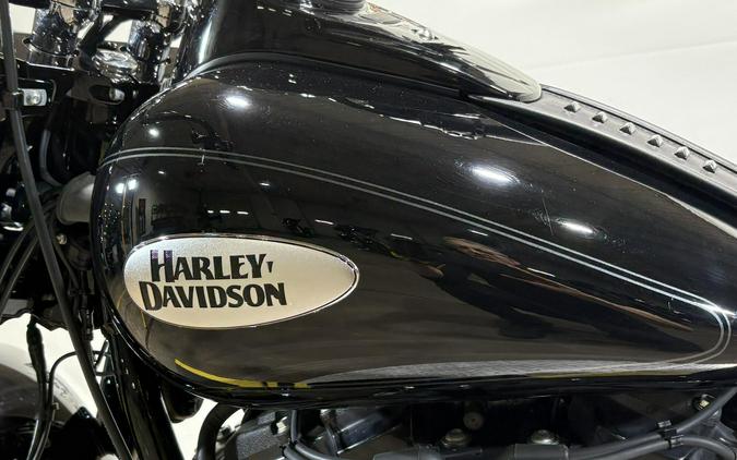 2023 Harley-Davidson Heritage Classic Vivid Black - Black Finish