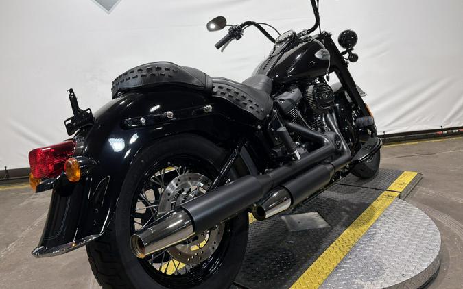 2023 Harley-Davidson Heritage Classic Vivid Black - Black Finish
