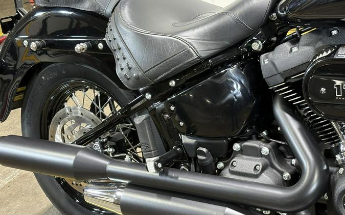 2023 Harley-Davidson Heritage Classic Vivid Black - Black Finish