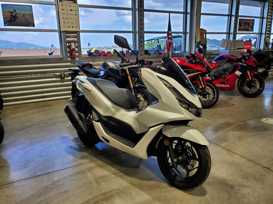 2022 Honda PCX150 ABS