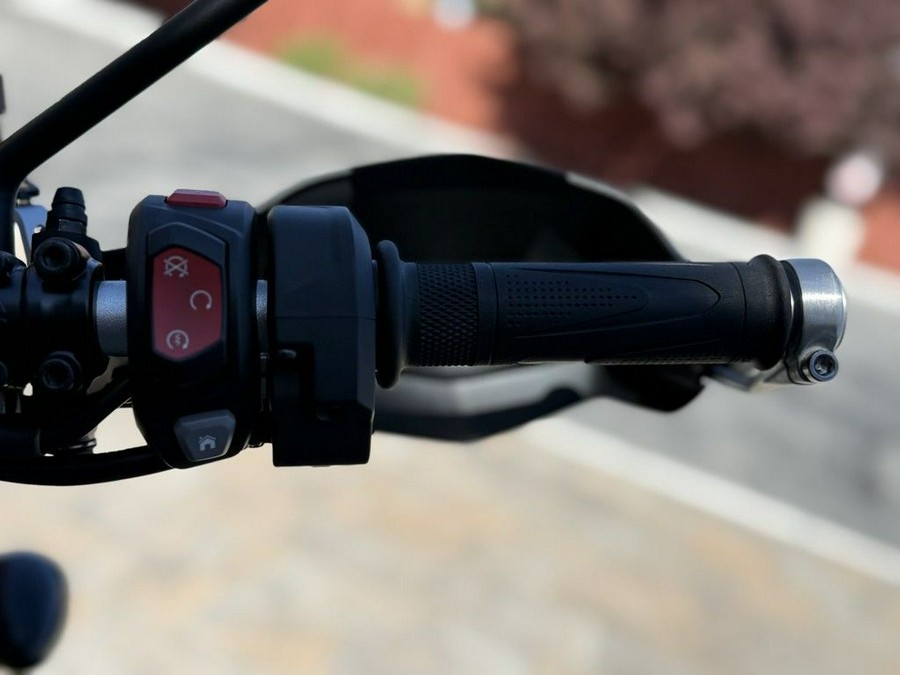 2025 Triumph Scrambler 1200 XE Sapphire Black