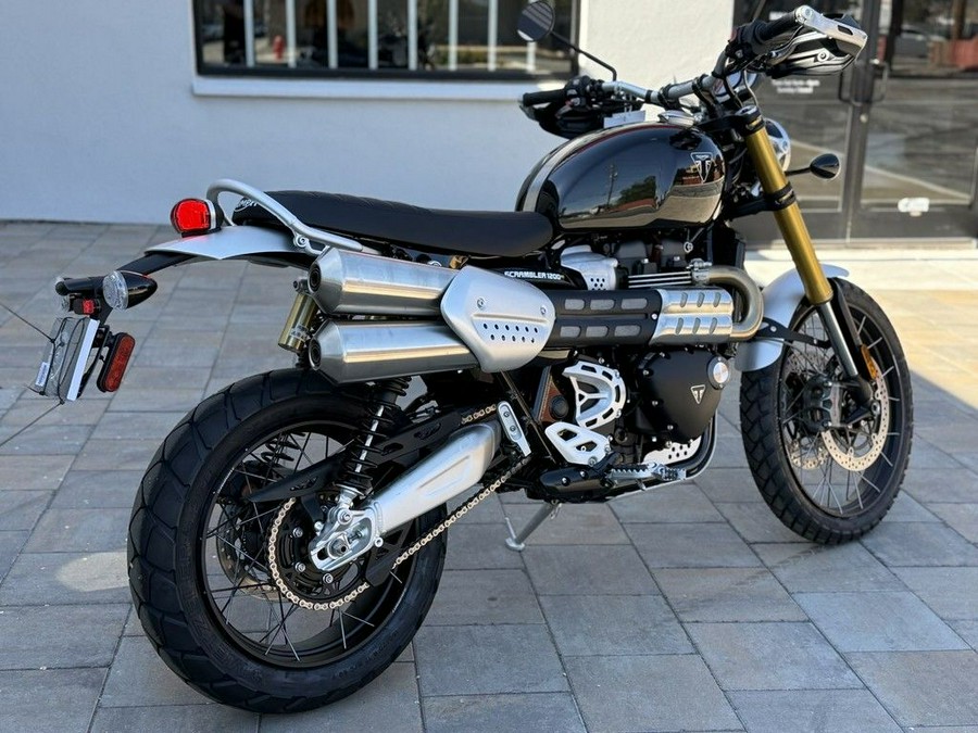 2025 Triumph Scrambler 1200 XE Sapphire Black