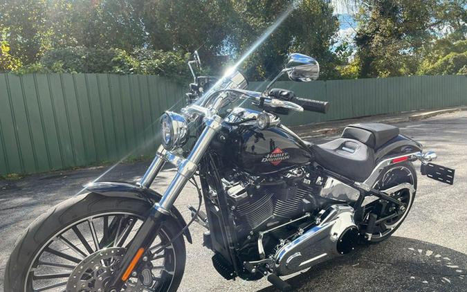 2025 Harley-Davidson Softail FXBR - Breakout