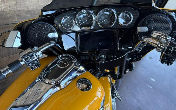 2022 Harley-Davidson® FLHXSE - CVO™ Street Glide®
