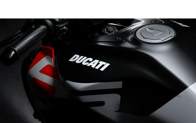 2026 Ducati Diavel V4 RS