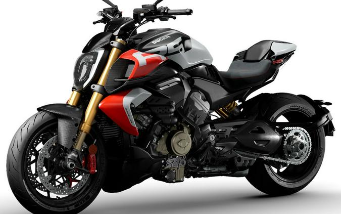2026 Ducati Diavel V4 RS