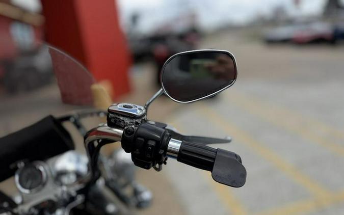 2009 Harley-Davidson® FLSTC - Heritage Softail®
