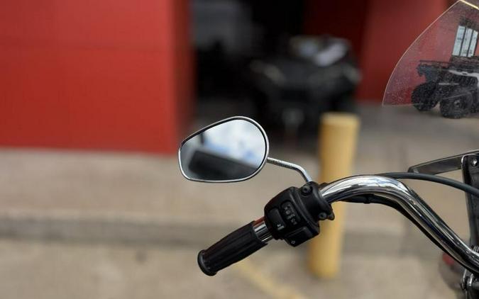 2009 Harley-Davidson® FLSTC - Heritage Softail®