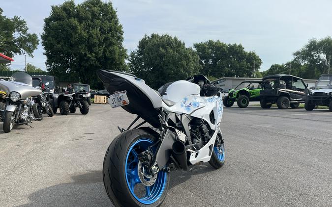 2026 Kawasaki Ninja® ZX™-6R Base