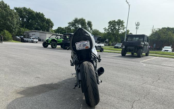 2026 Kawasaki Ninja® ZX™-6R Base