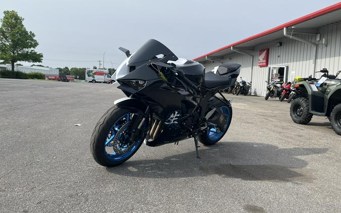 2026 Kawasaki Ninja® ZX™-6R Base
