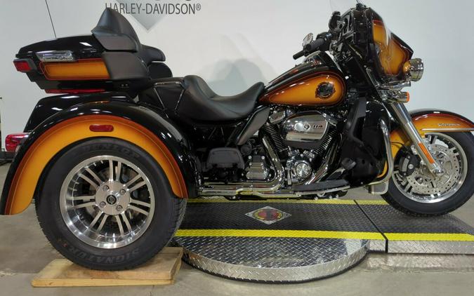 2024 Harley-Davidson® Tri Glide® Ultra Tobacco Fade