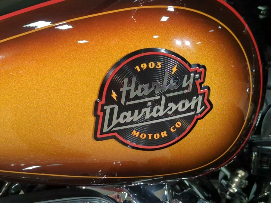 2024 Harley-Davidson® Tri Glide® Ultra Tobacco Fade