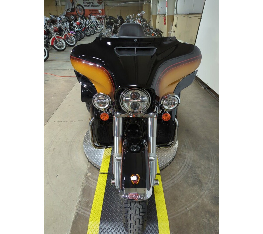 2024 Harley-Davidson® Tri Glide® Ultra Tobacco Fade