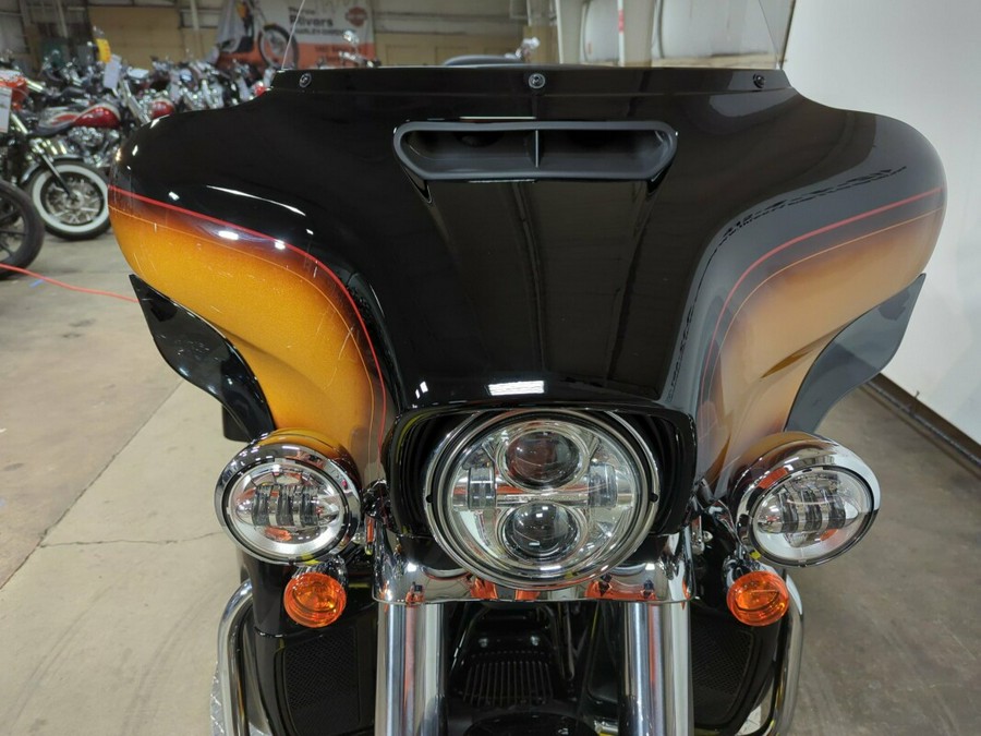 2024 Harley-Davidson® Tri Glide® Ultra Tobacco Fade