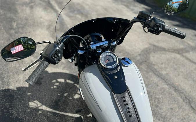 2025 Harley-Davidson Softail FLHC - Heritage Classic
