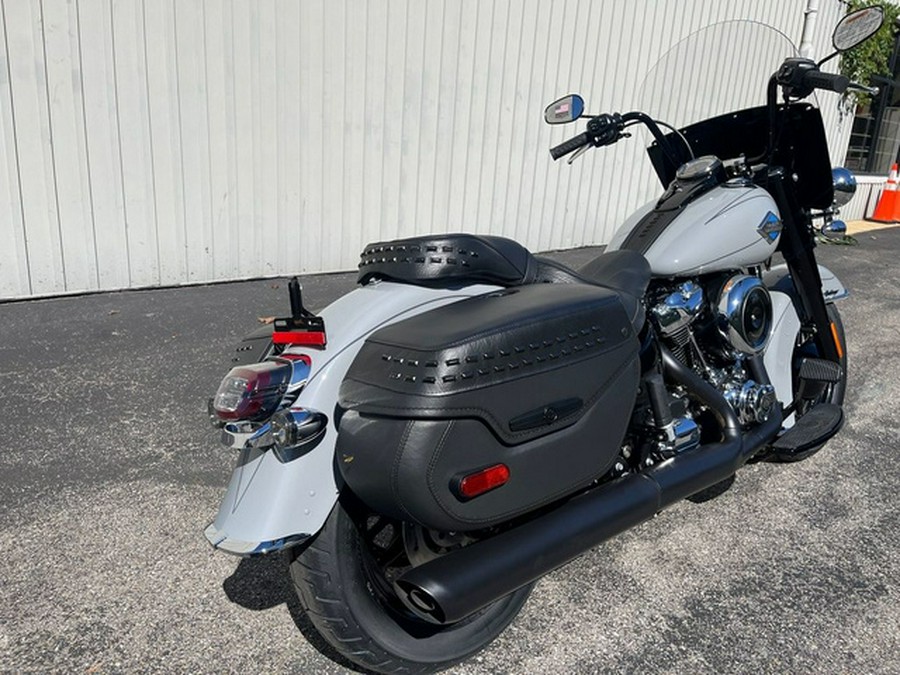 2025 Harley-Davidson Softail FLHC - Heritage Classic