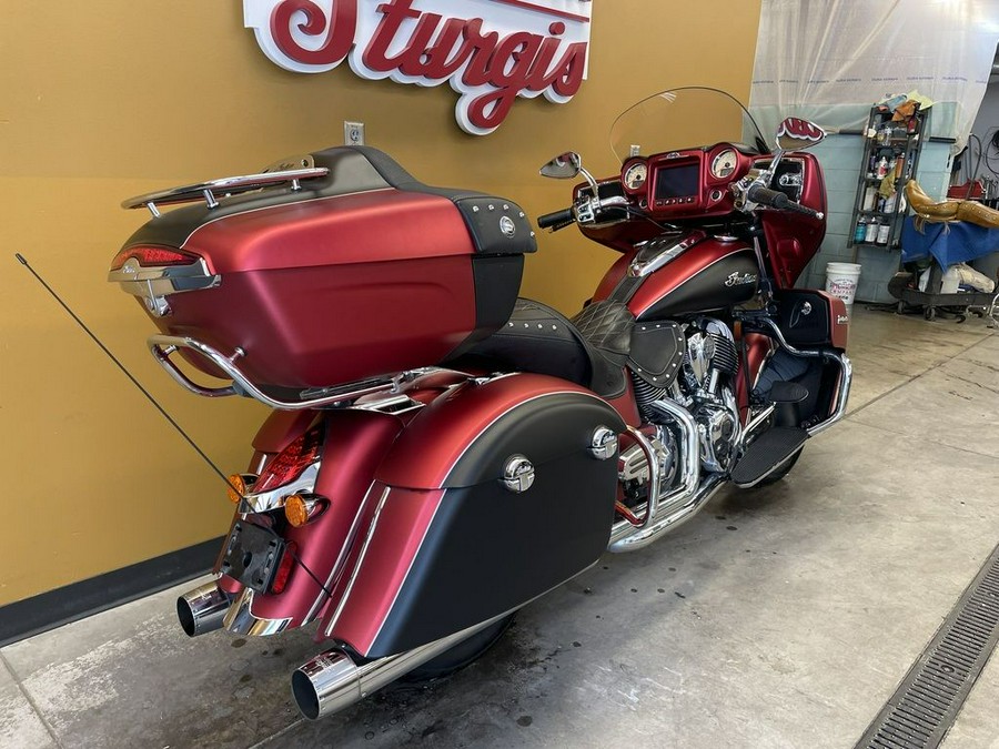 2018 Indian Motorcycle® Roadmaster® ABS Icon Mesa Red Smoke/Thunder Black