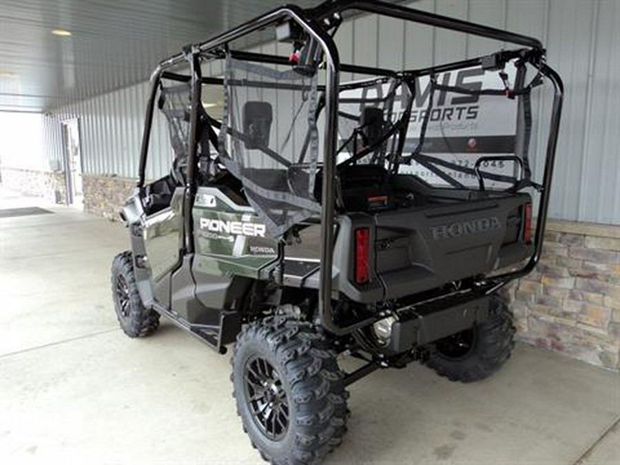 2024 Honda Pioneer 1000-5 Deluxe