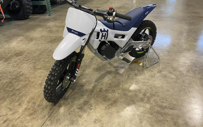 2024 Husqvarna® EE 2