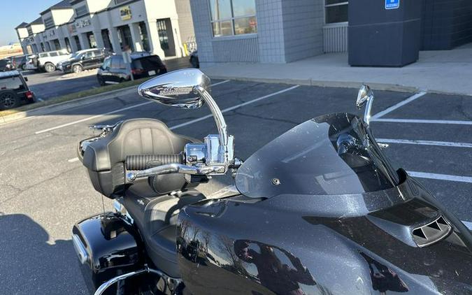 2021 Indian Motorcycle® Roadmaster® Limited Thunder Black Azure Crystal