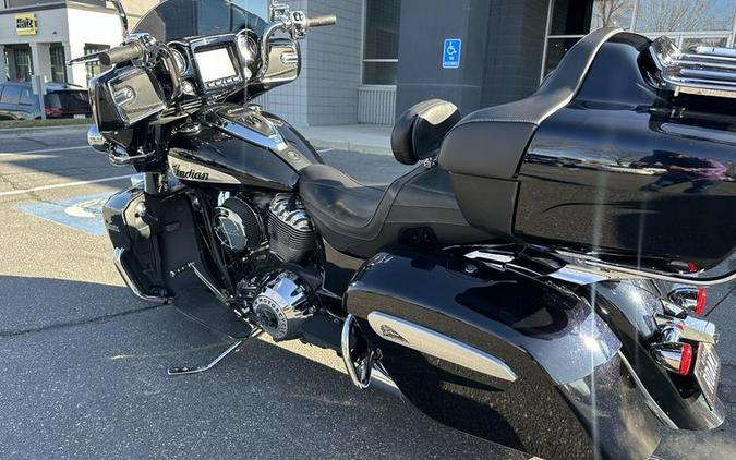 2021 Indian Motorcycle® Roadmaster® Limited Thunder Black Azure Crystal