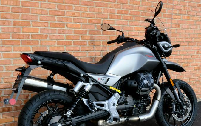 2025 Moto Guzzi V85 Strada