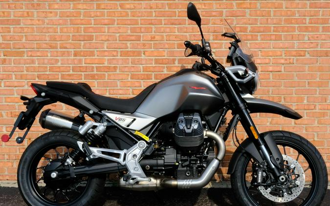 2025 Moto Guzzi V85 Strada