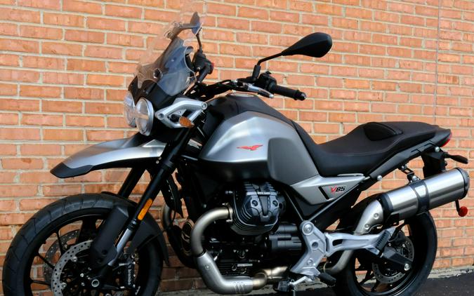 2025 Moto Guzzi V85 Strada