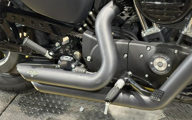 2022 Harley-Davidson Iron 883 Black Denim