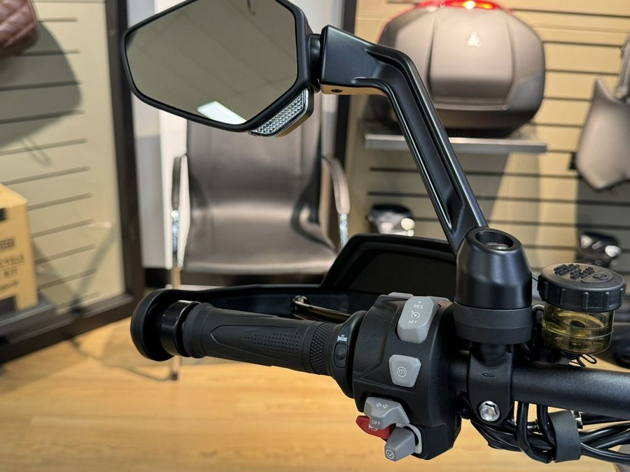 2025 Triumph Tiger 1200 GT Explorer Snowdonia White